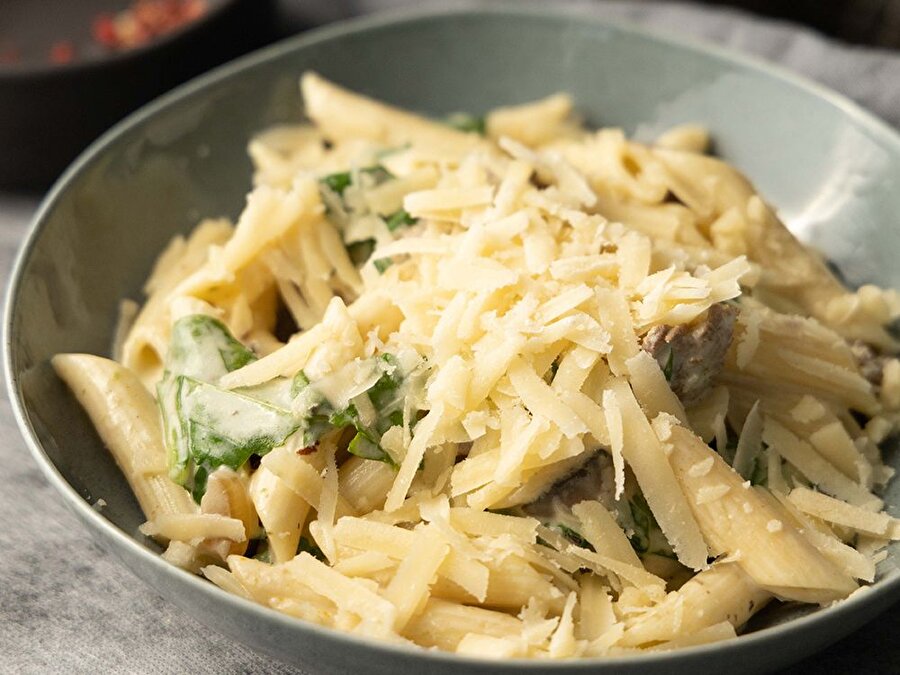 Beef Soslu Etli Penne